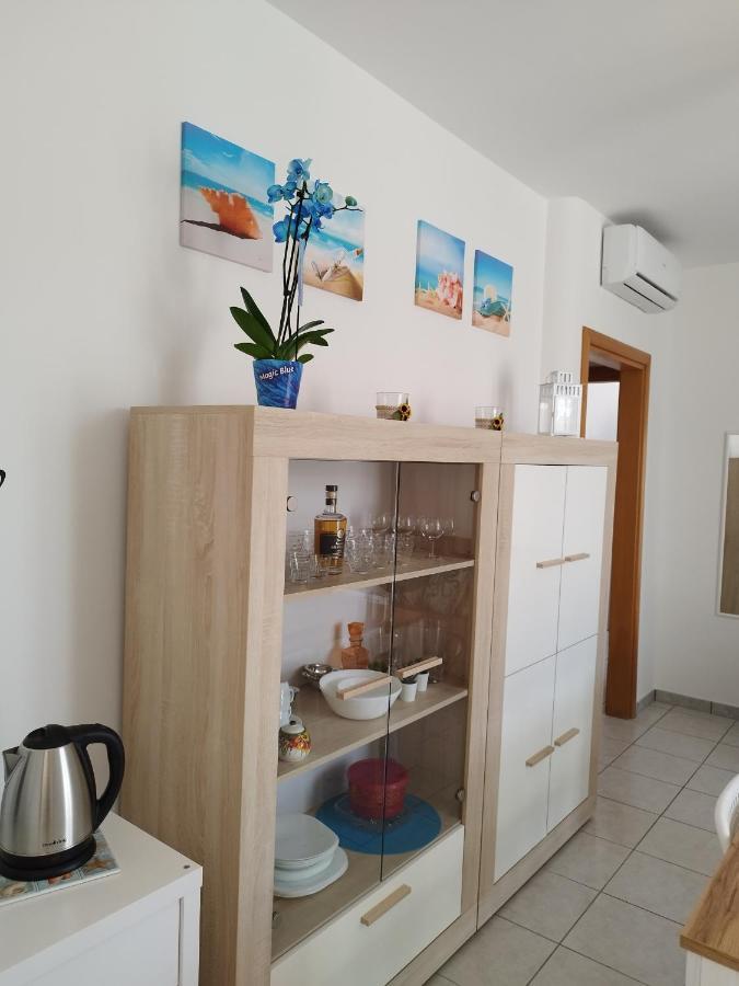 Casa Vacanze Il Sorriso Di Emi Torre Suda Exterior foto